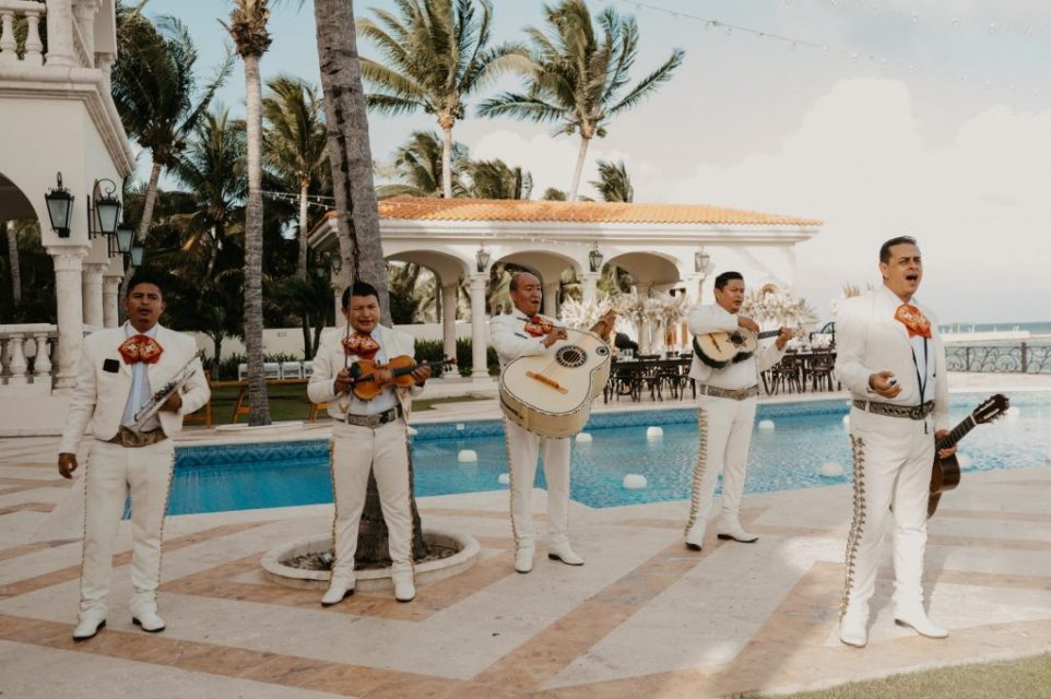 Mariachi Juvenil Emperador - Image 2